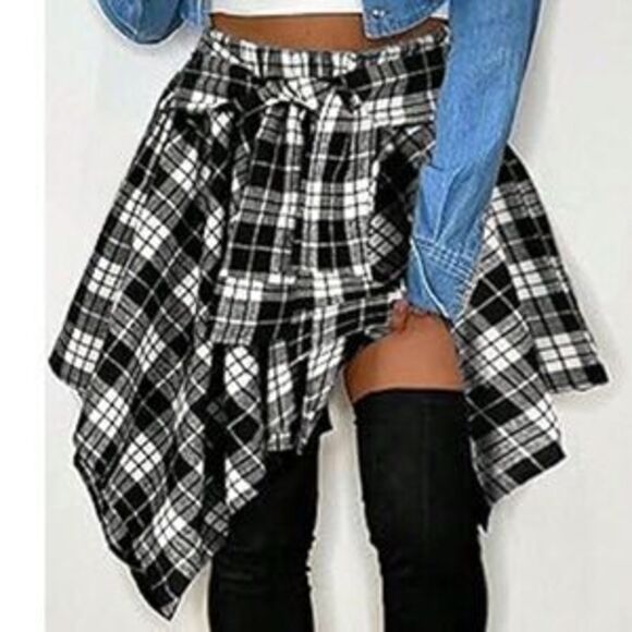 Dresses & Skirts - Plaid Print Stretchy Waist Asymmetrical Hem Mini Skirt
